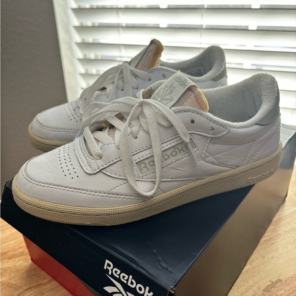 Reebok Club C 85 Vintage Sneaker- Size 7 Women’s - Picture 1 of 6
